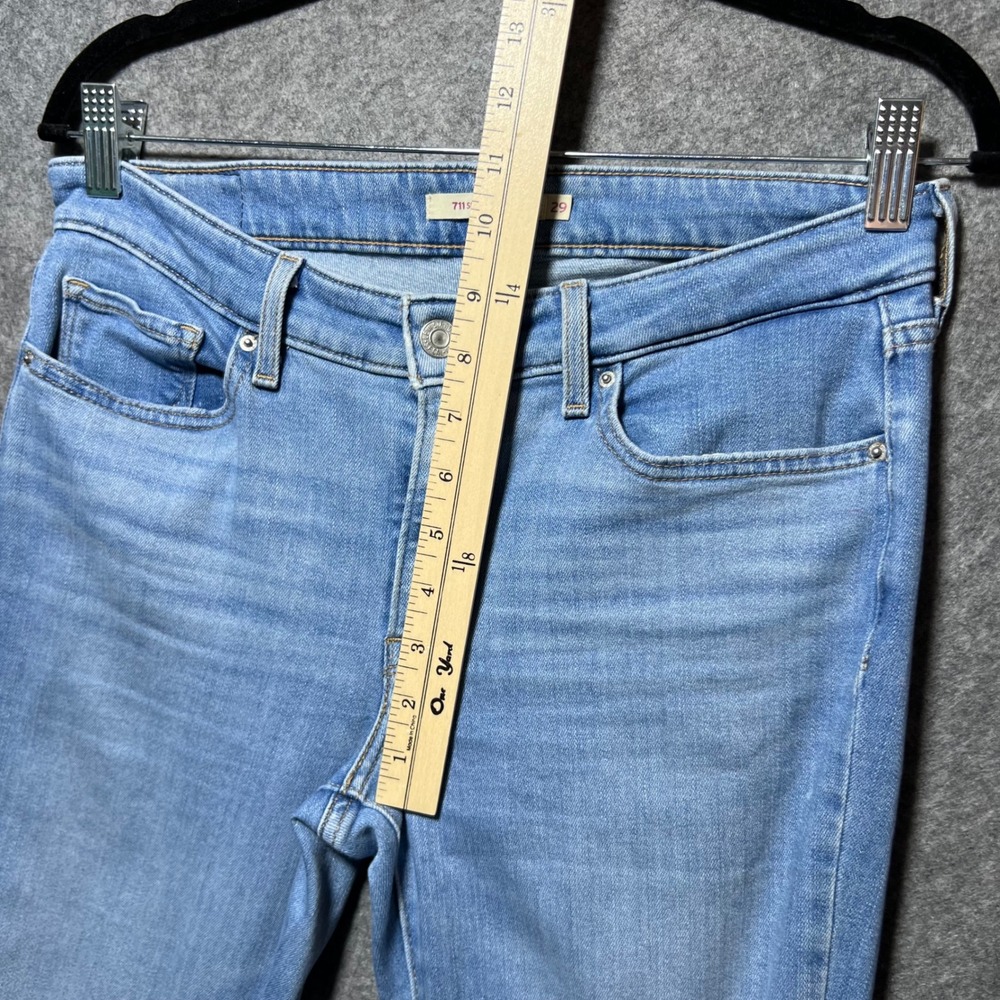 Levis 711 Skinny Ankle Jeans Womens 29 Light Wash Distressed Raw Hem Blue Denim - Picture 5 of 8